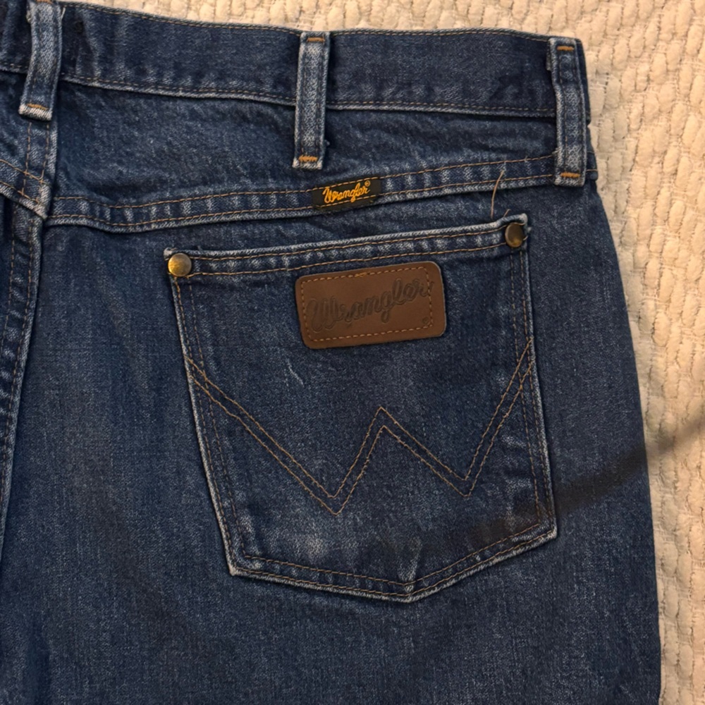 Wrangler Men's Dark Blue Straight Jeans - Picture 5 of 5